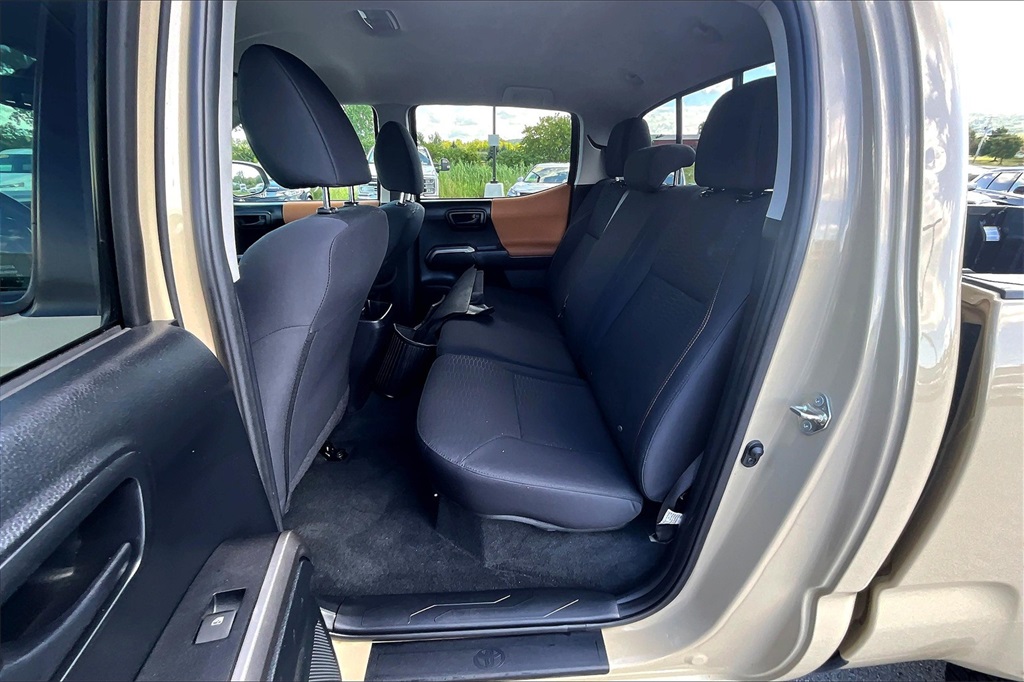 2017 Toyota Tacoma SR5 - Photo 15