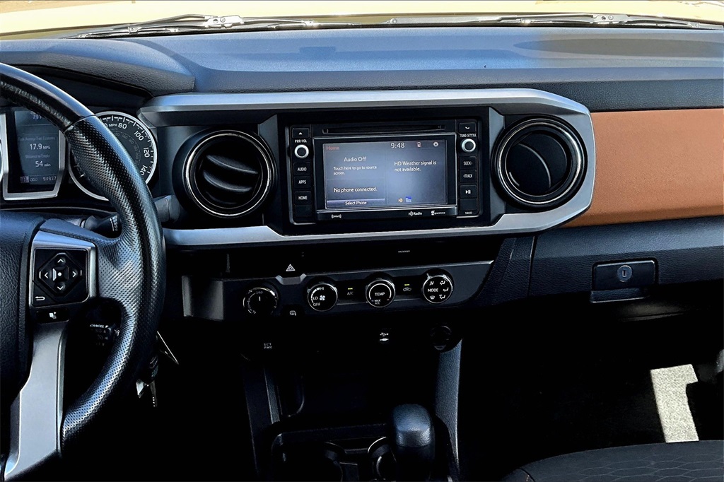 2017 Toyota Tacoma SR5 - Photo 18