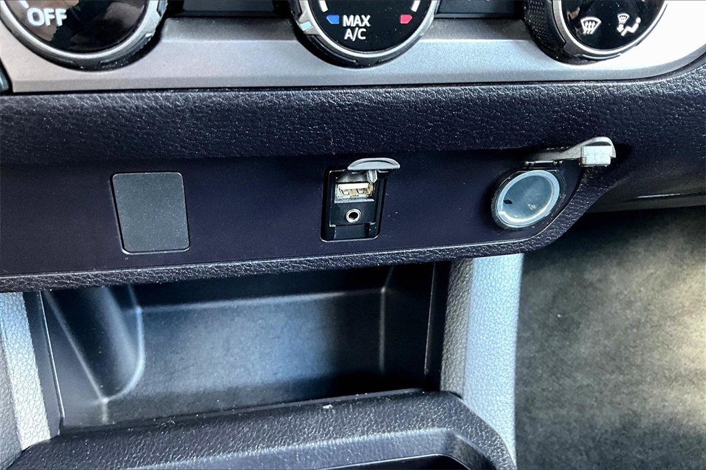 2017 Toyota Tacoma SR5 - Photo 26