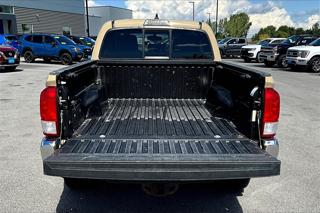 2017 Toyota Tacoma SR5 - Photo 30