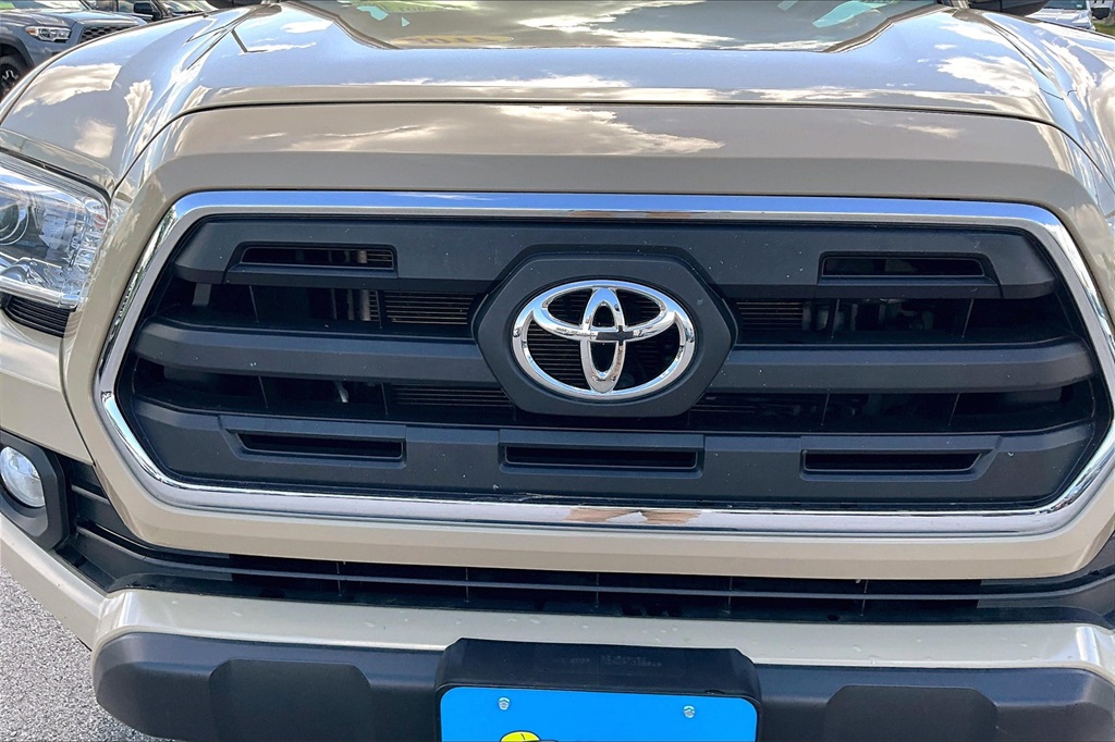 2017 Toyota Tacoma SR5 - Photo 31