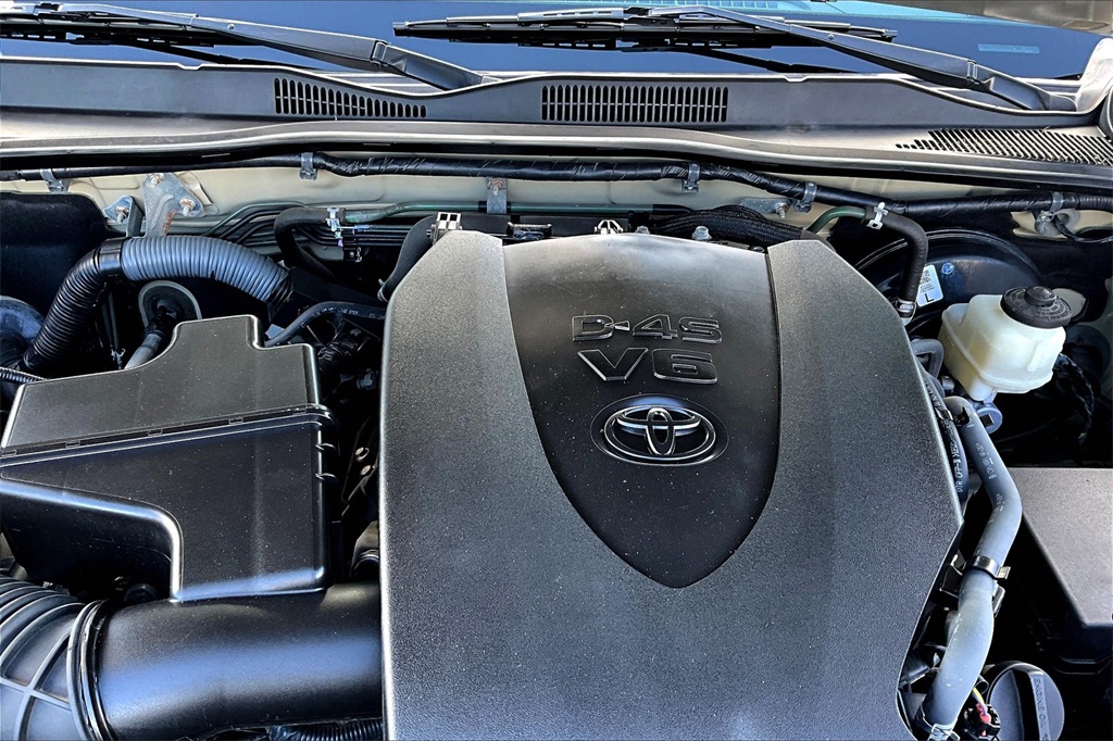 2017 Toyota Tacoma SR5 - Photo 34