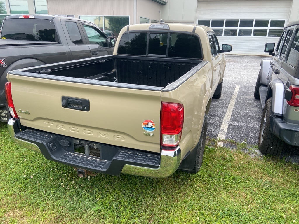 2017 Toyota Tacoma SR5 - Photo 4