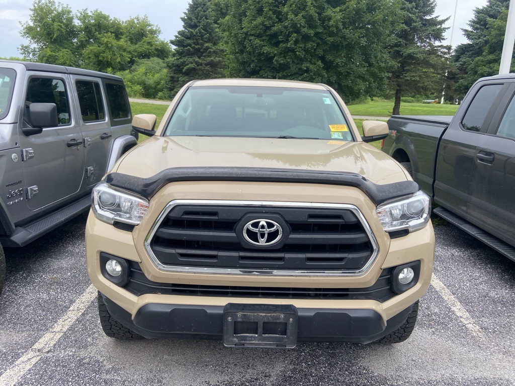 2017 Toyota Tacoma SR5 - Photo 5