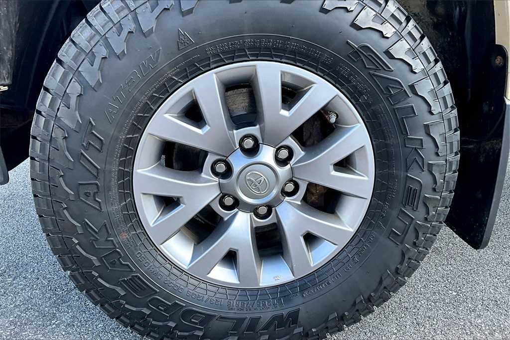 2017 Toyota Tacoma SR5 - Photo 7