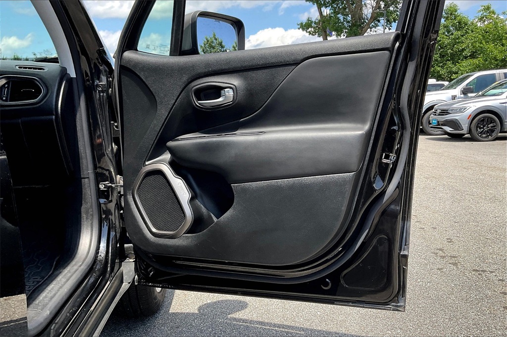 2021 Jeep Renegade Limited - Photo 11