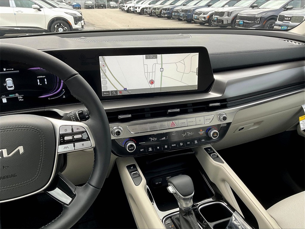 2025 Kia Telluride S - Photo 13