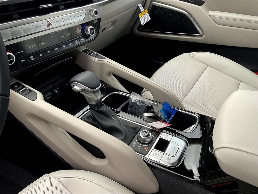 2025 Kia Telluride S - Photo 14