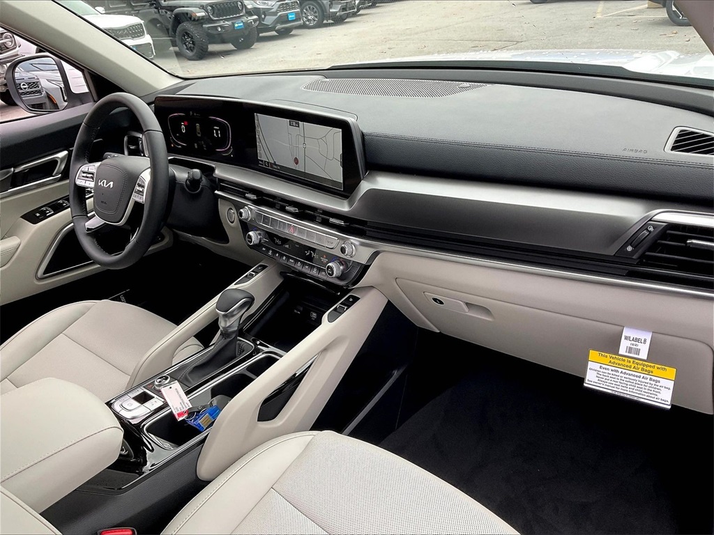 2025 Kia Telluride S - Photo 10