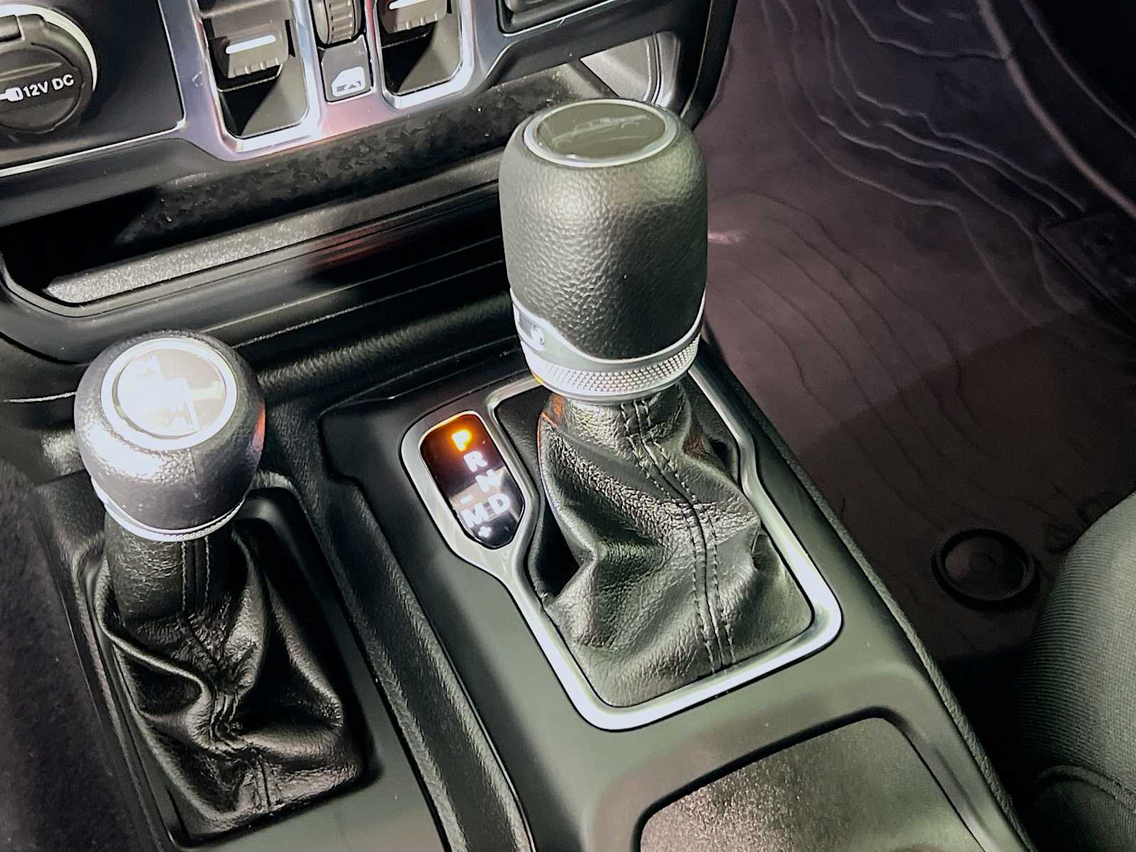 2021 Jeep Gladiator Willys - Photo 17