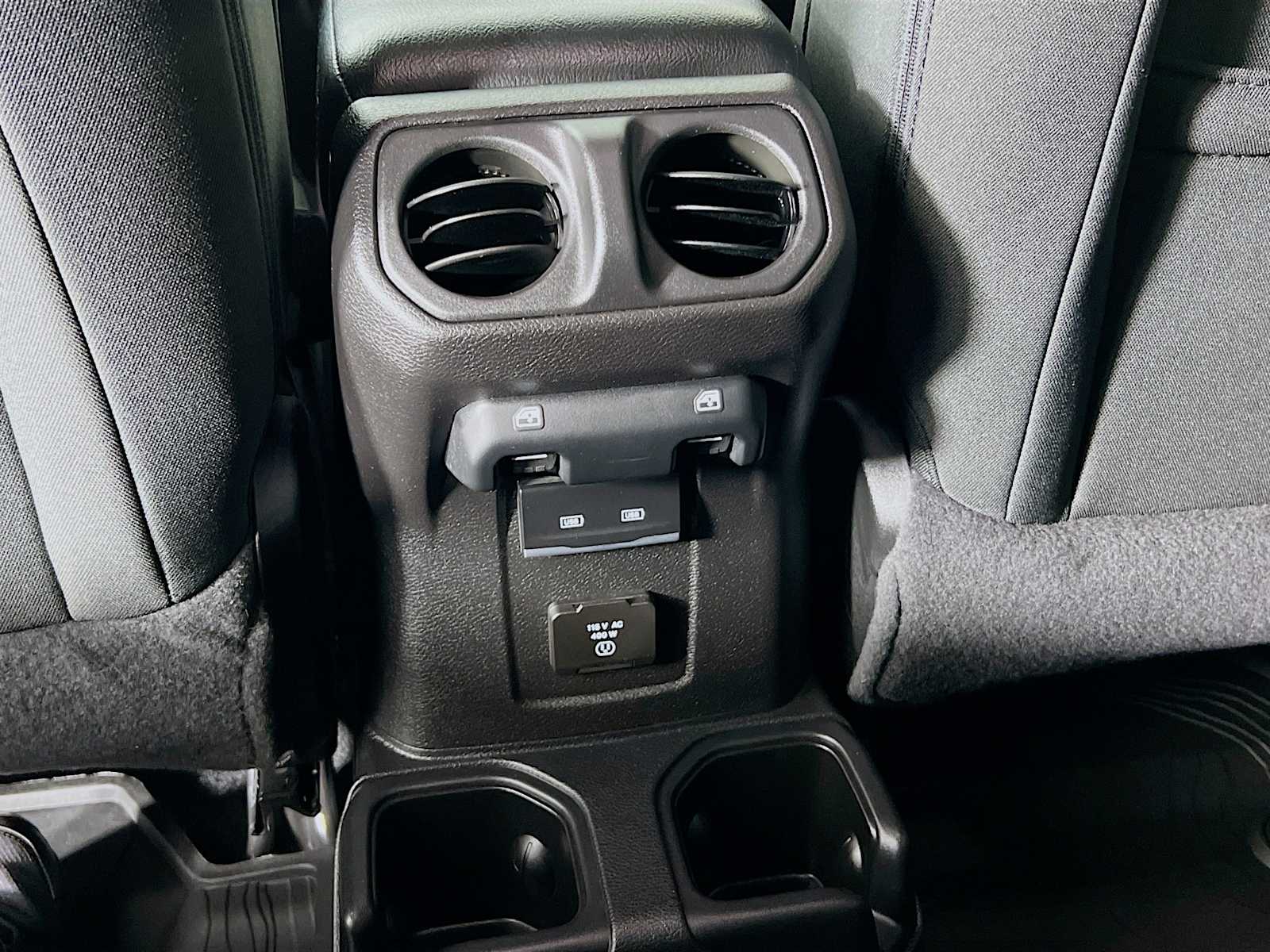 2021 Jeep Gladiator Willys - Photo 26