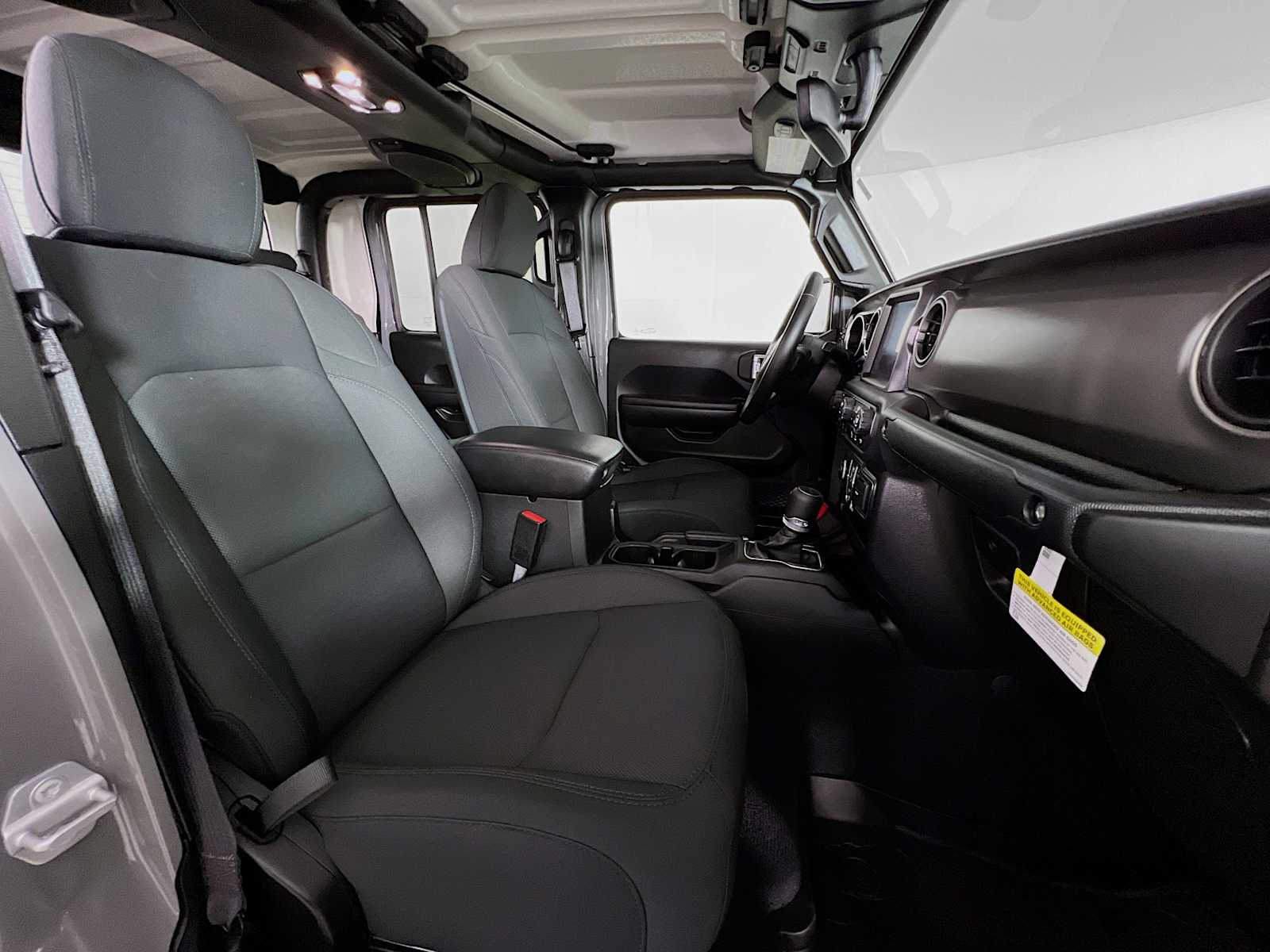 2021 Jeep Gladiator Willys - Photo 29
