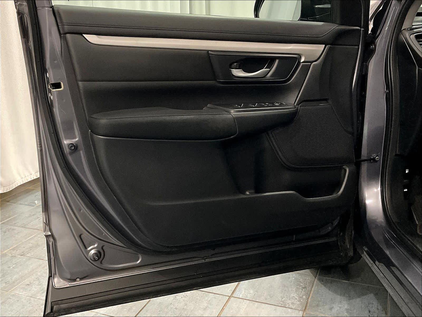 2018 Honda CR-V LX - Photo 9