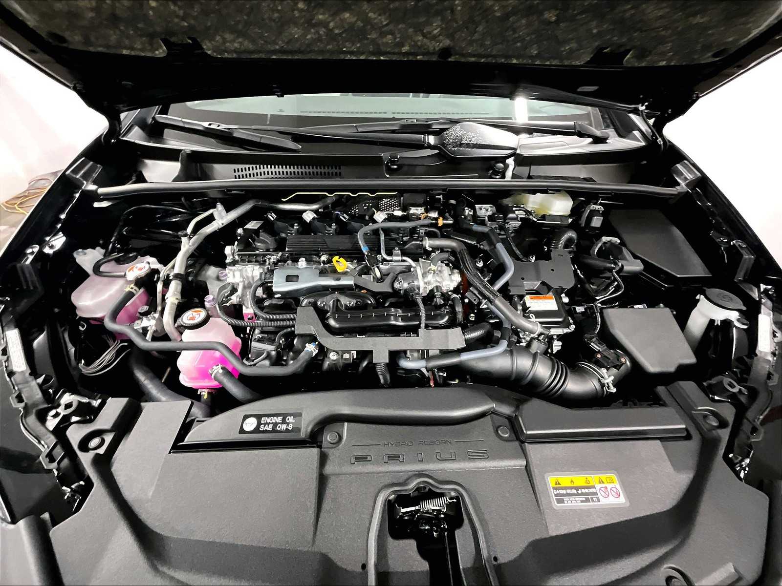 2026 Toyota Prius XLE - Photo 16