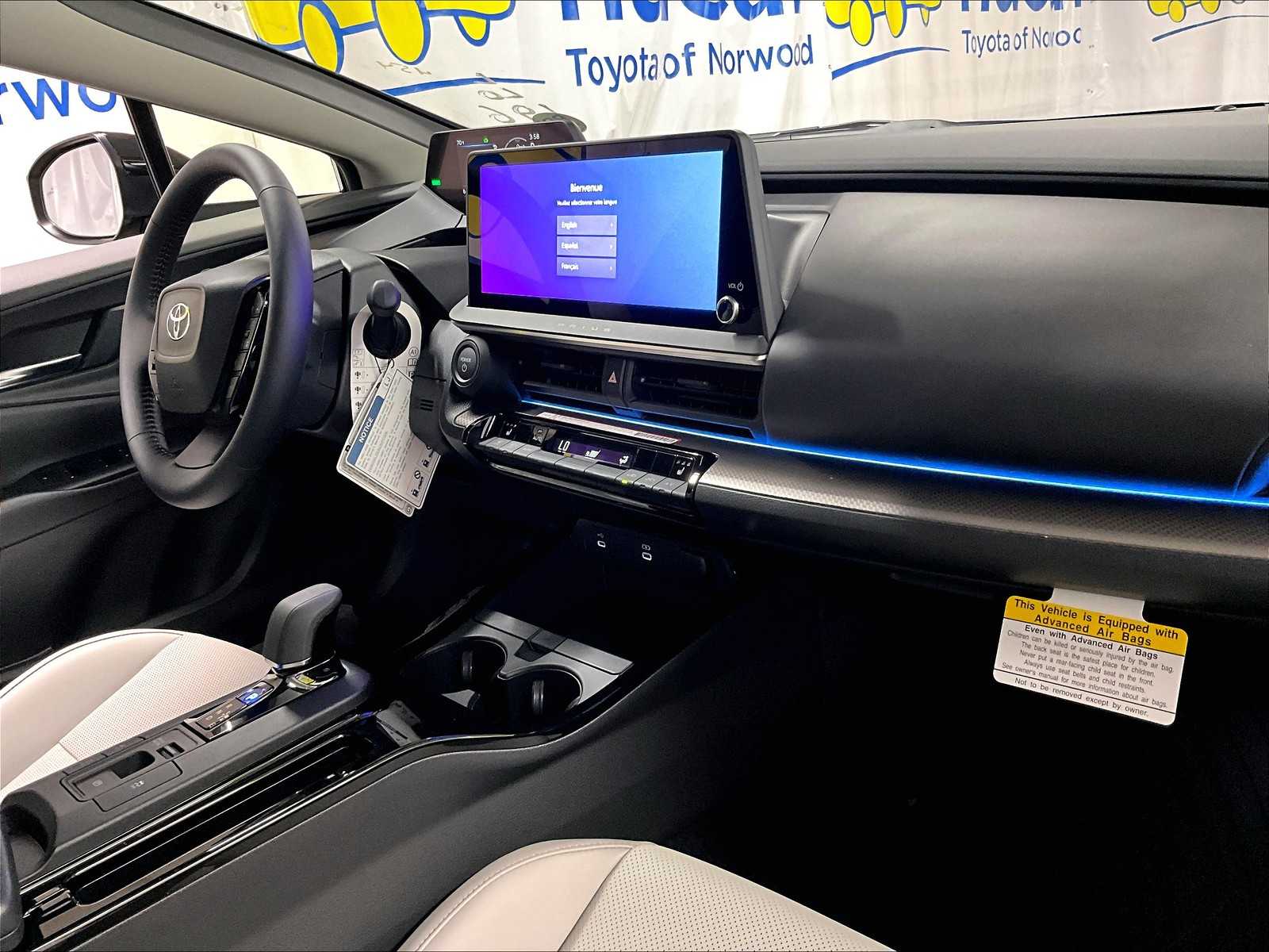 2026 Toyota Prius XLE - Photo 10