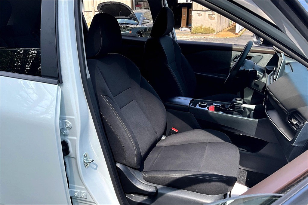 2023 Nissan Rogue S - Photo 11