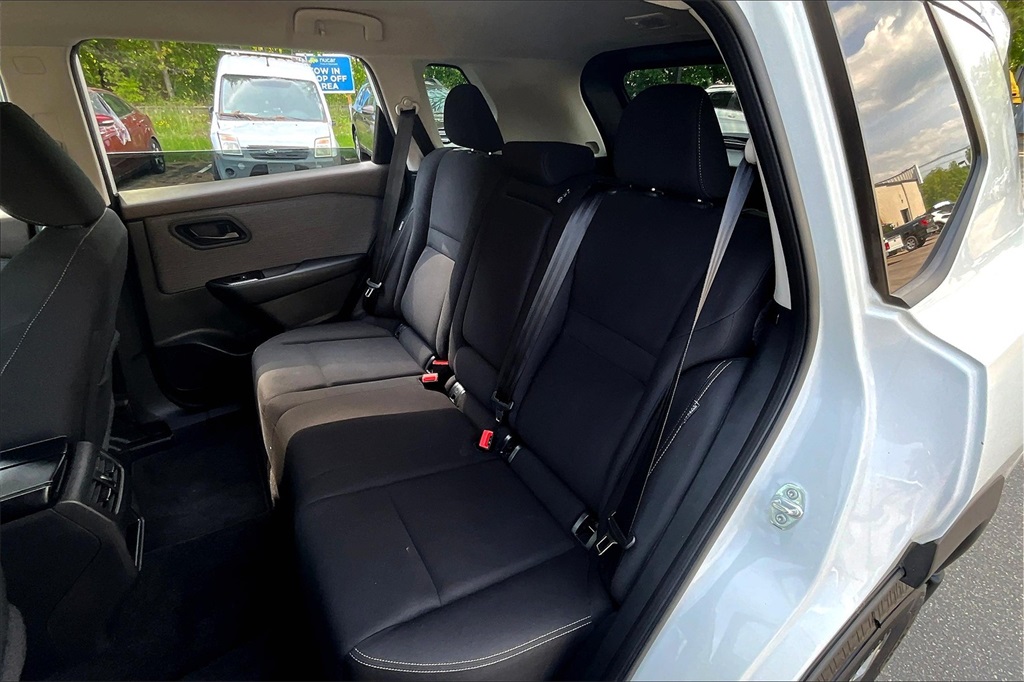 2023 Nissan Rogue S - Photo 15