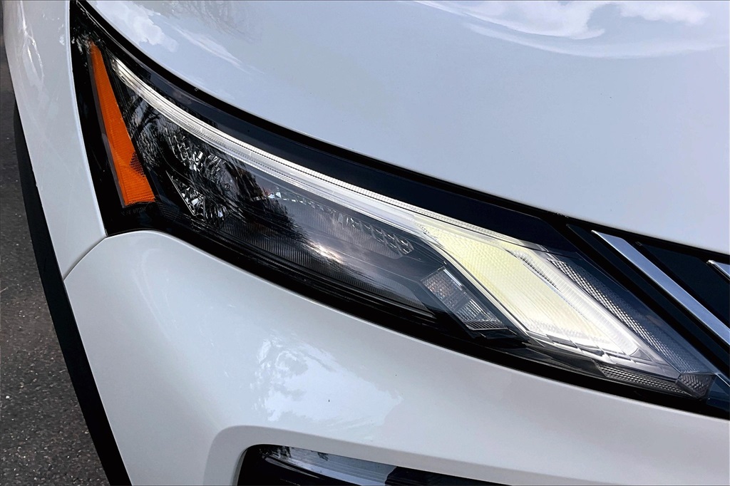 2023 Nissan Rogue S - Photo 32