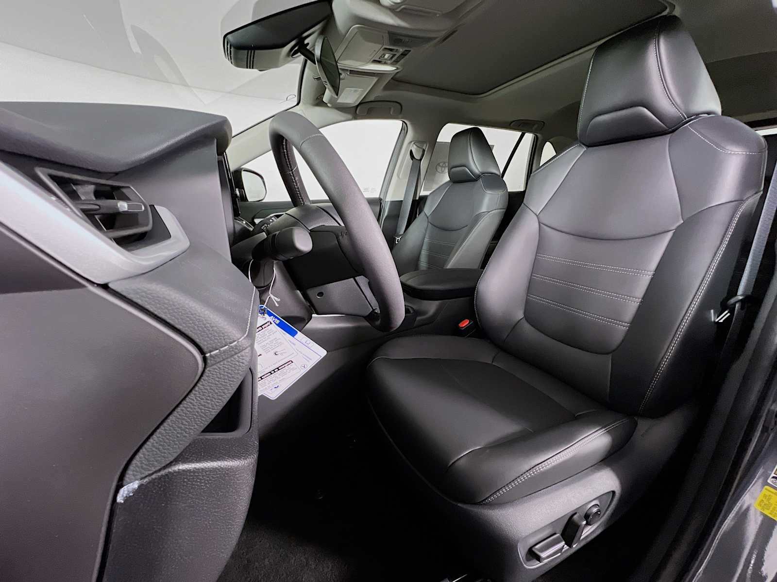 2025 Toyota RAV4 XLE Premium - Photo 12