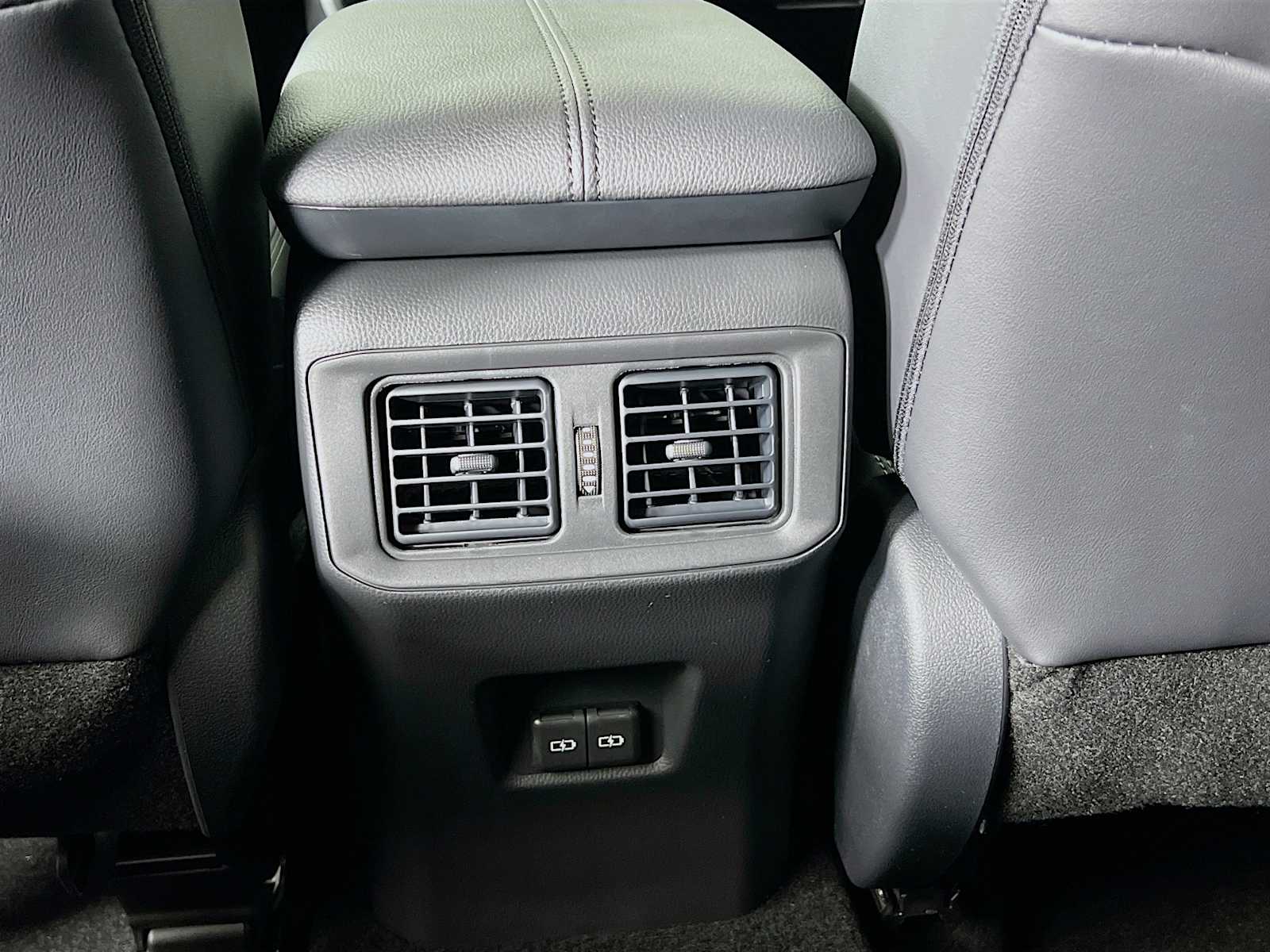 2025 Toyota RAV4 XLE Premium - Photo 14
