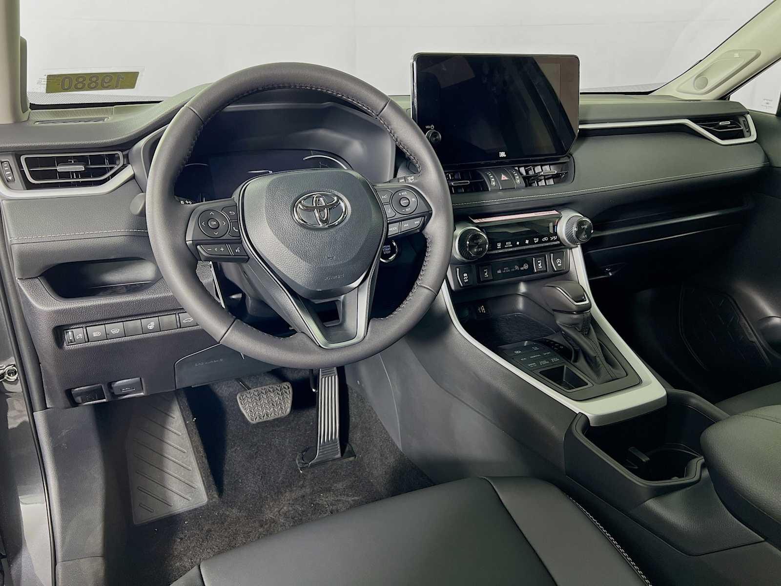 2025 Toyota RAV4 XLE Premium - Photo 6