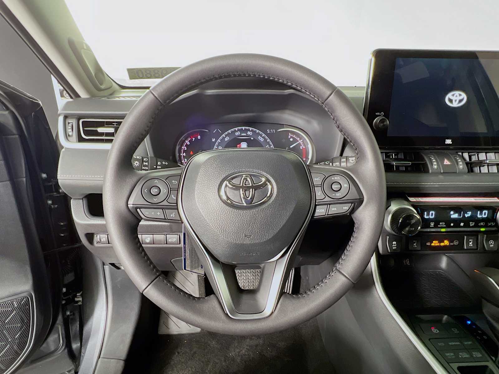 2025 Toyota RAV4 XLE Premium - Photo 7
