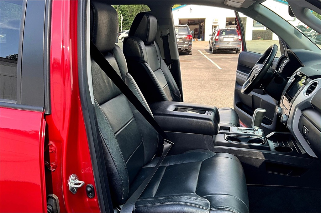 2020 Toyota Tundra SR5 5.7 - Photo 11