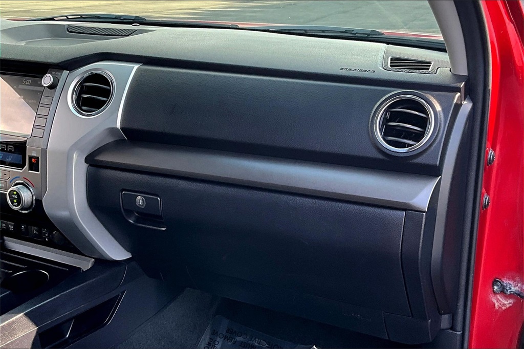 2020 Toyota Tundra SR5 5.7 - Photo 13