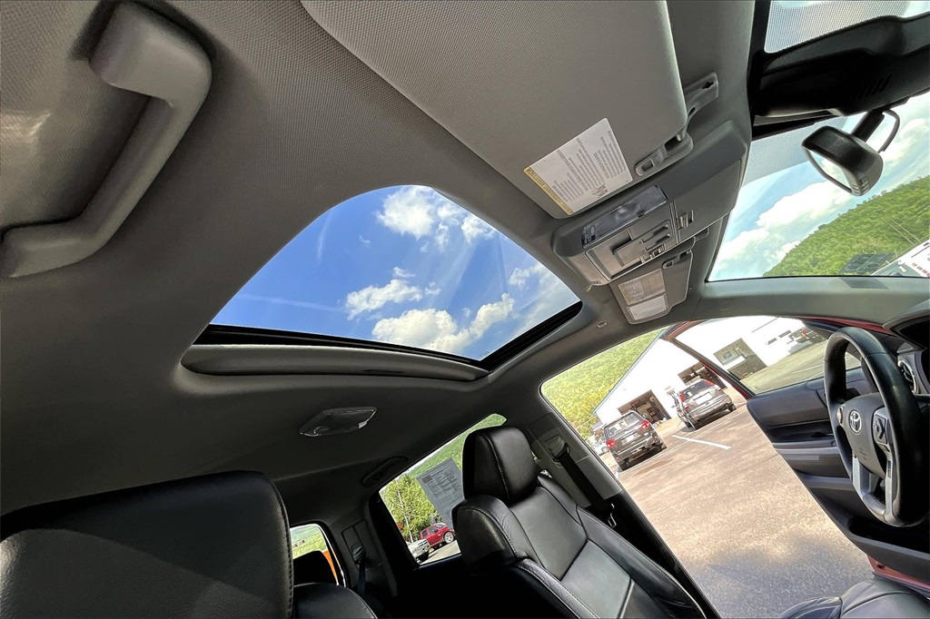 2020 Toyota Tundra SR5 5.7 - Photo 22
