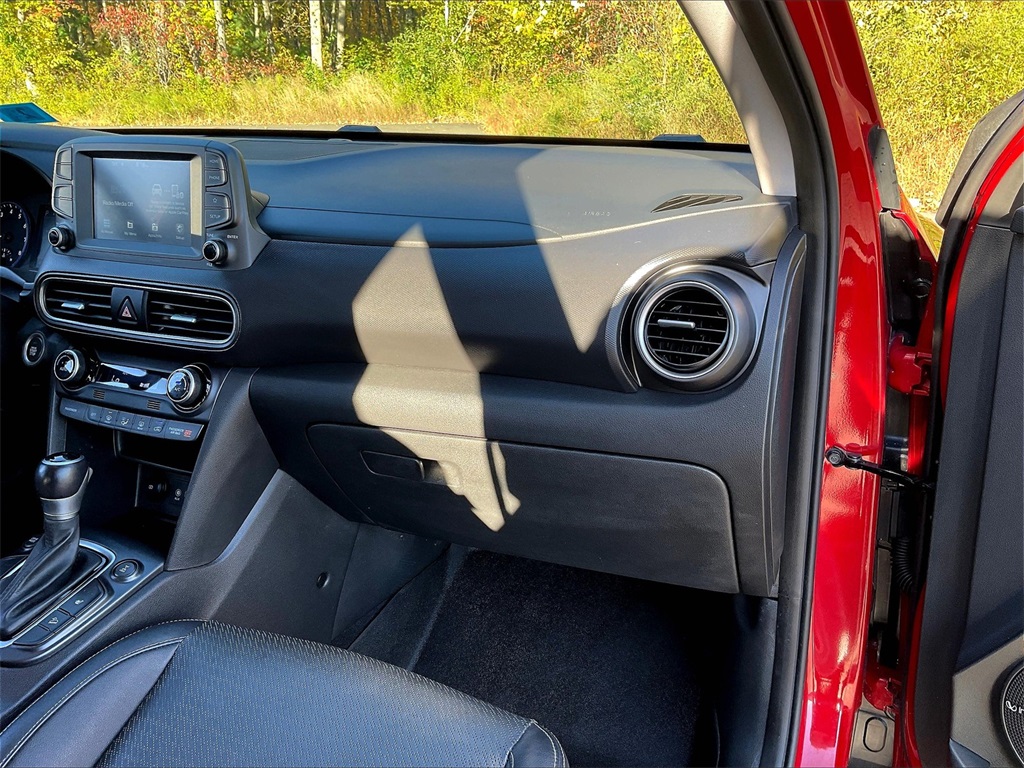 2021 Hyundai Kona Limited - Photo 12