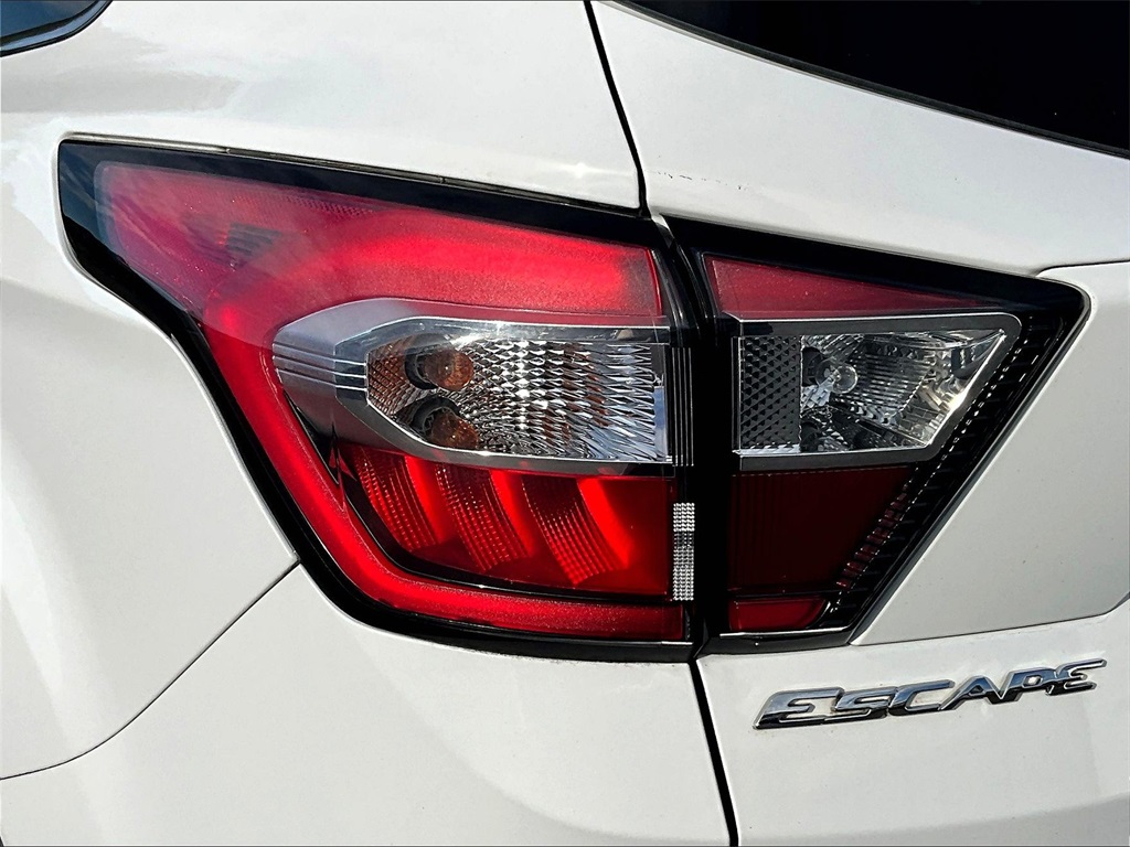2017 Ford Escape SE - Photo 30