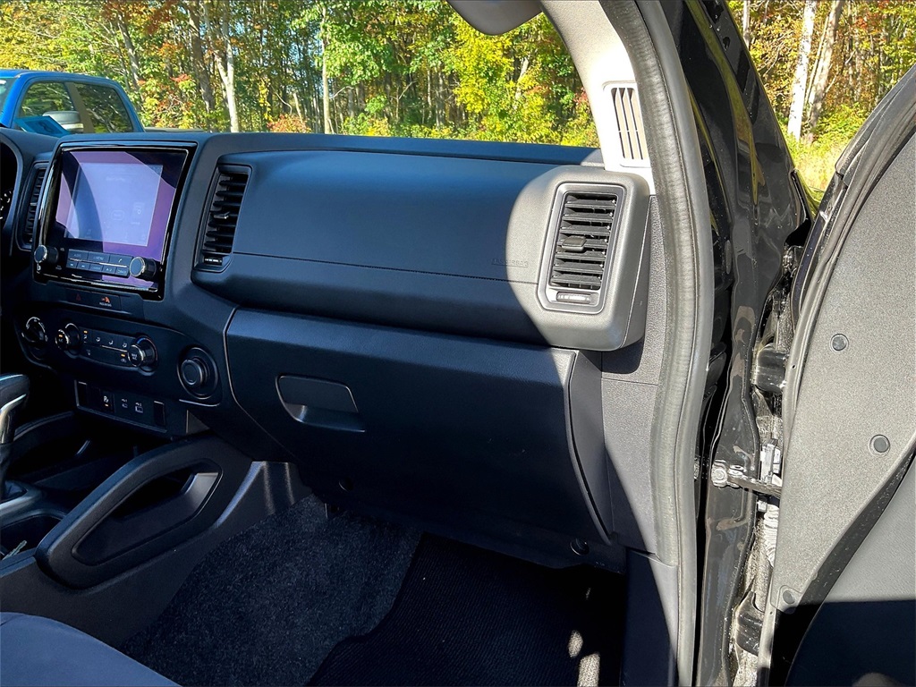 2022 Nissan Frontier S - Photo 13