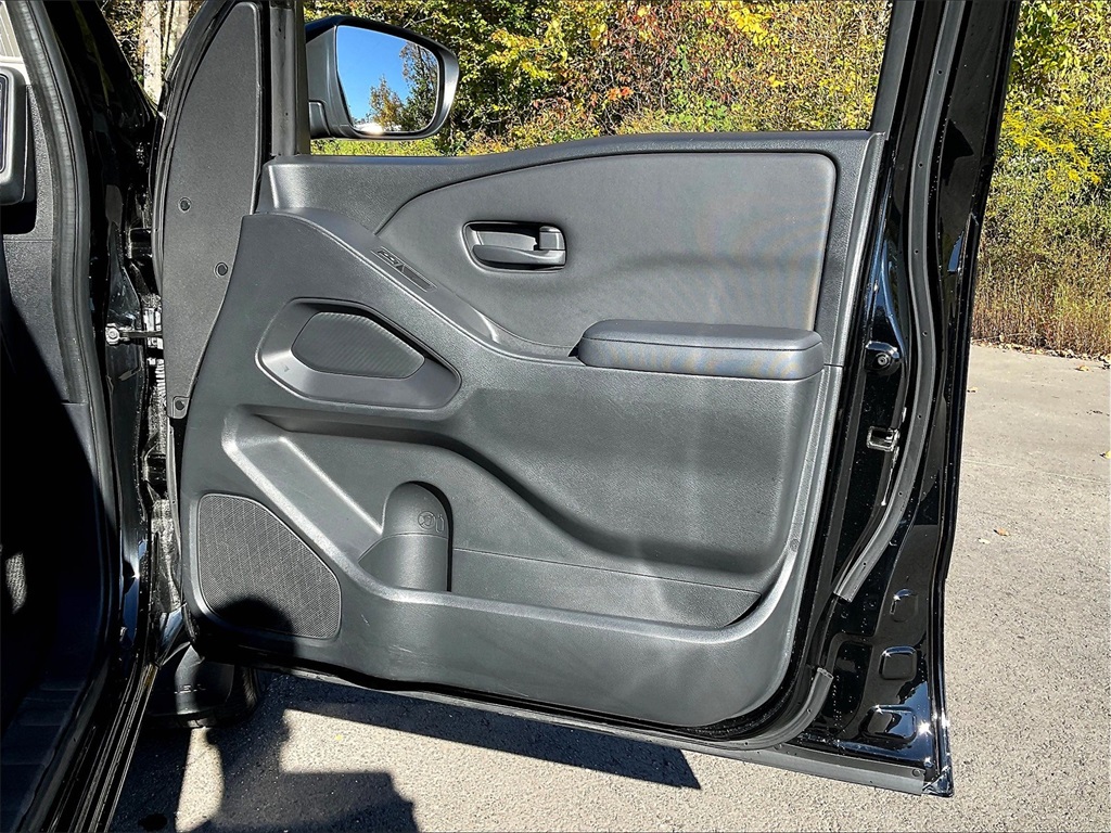 2022 Nissan Frontier S - Photo 26