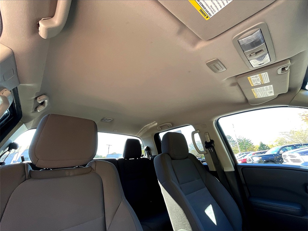 2022 Nissan Frontier S - Photo 7