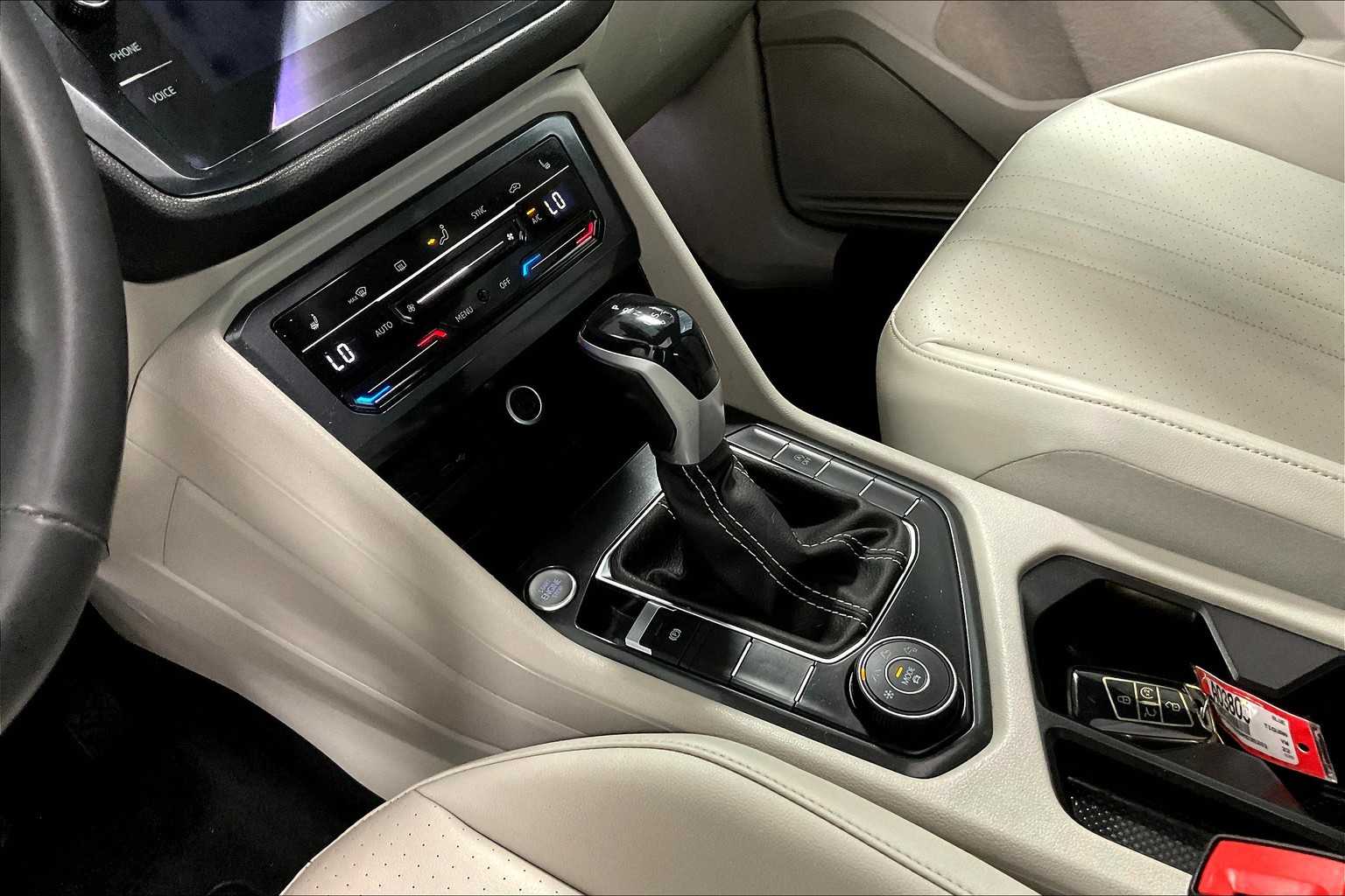 2022 Volkswagen Tiguan SE - Photo 20
