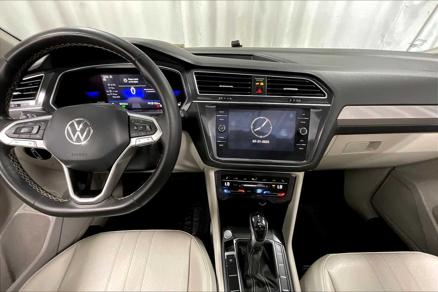 2022 Volkswagen Tiguan SE - Photo 21