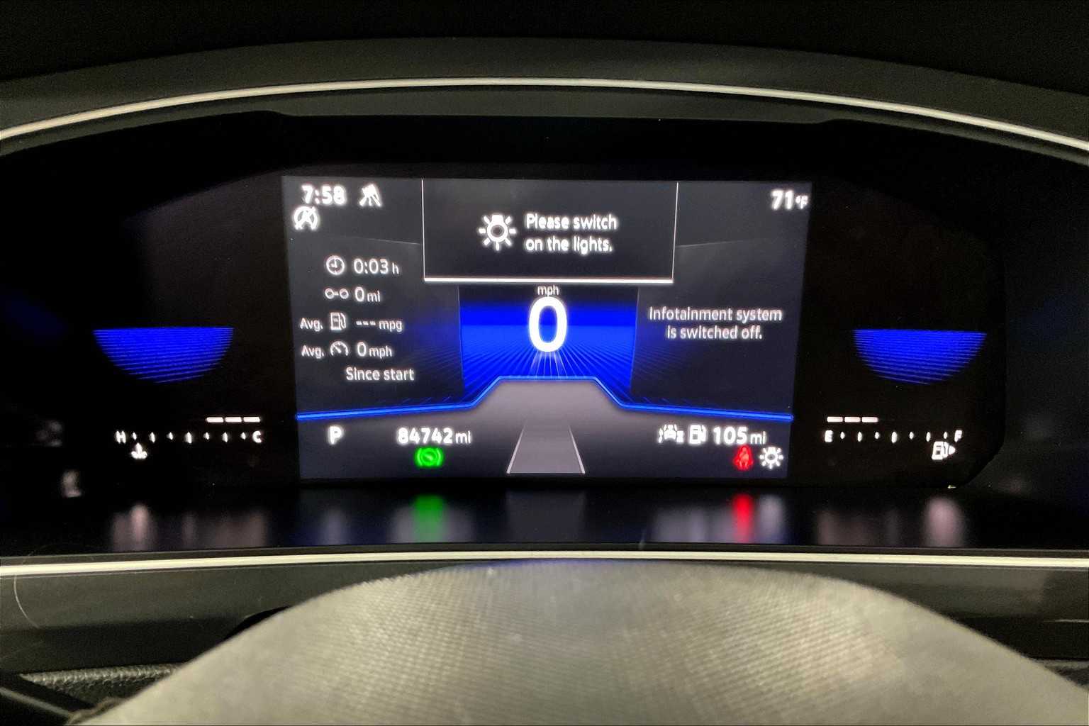 2022 Volkswagen Tiguan SE - Photo 25