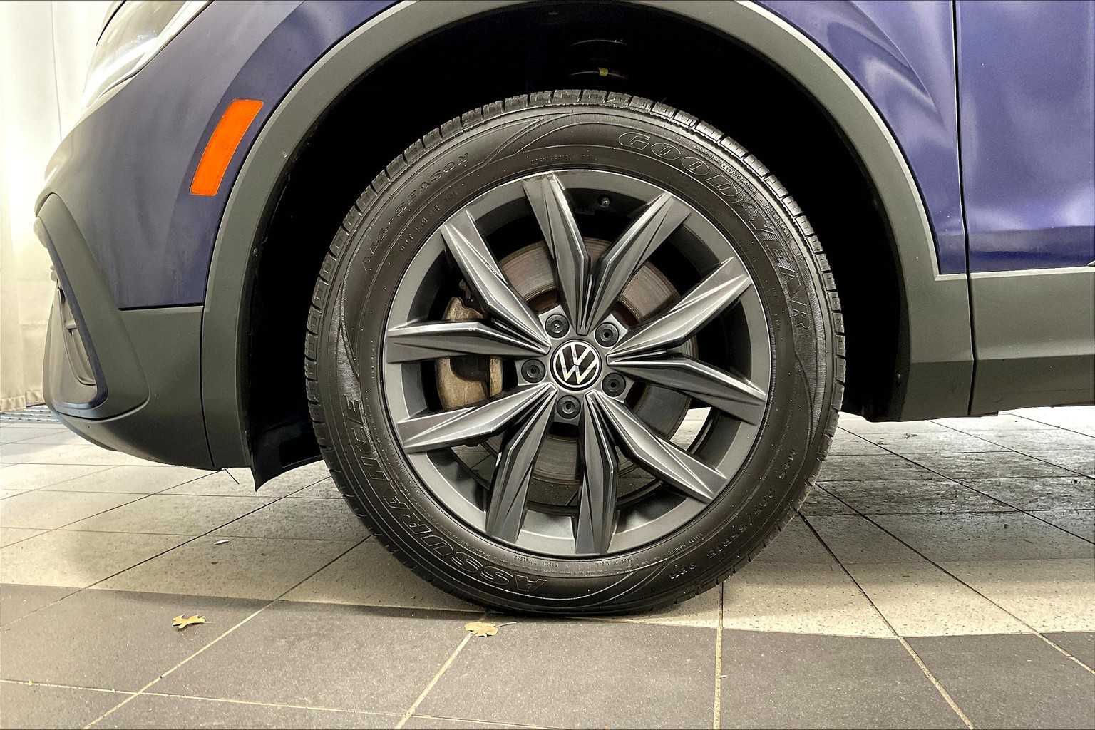 2022 Volkswagen Tiguan SE - Photo 7
