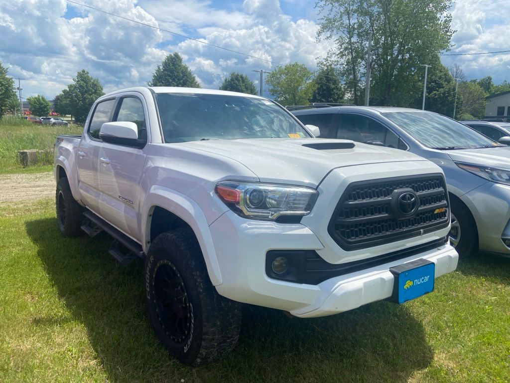 2017 Toyota Tacoma TRD Sport - Photo 1