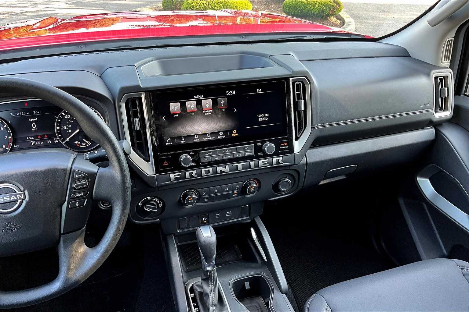 2025 Nissan Frontier SV - Photo 18