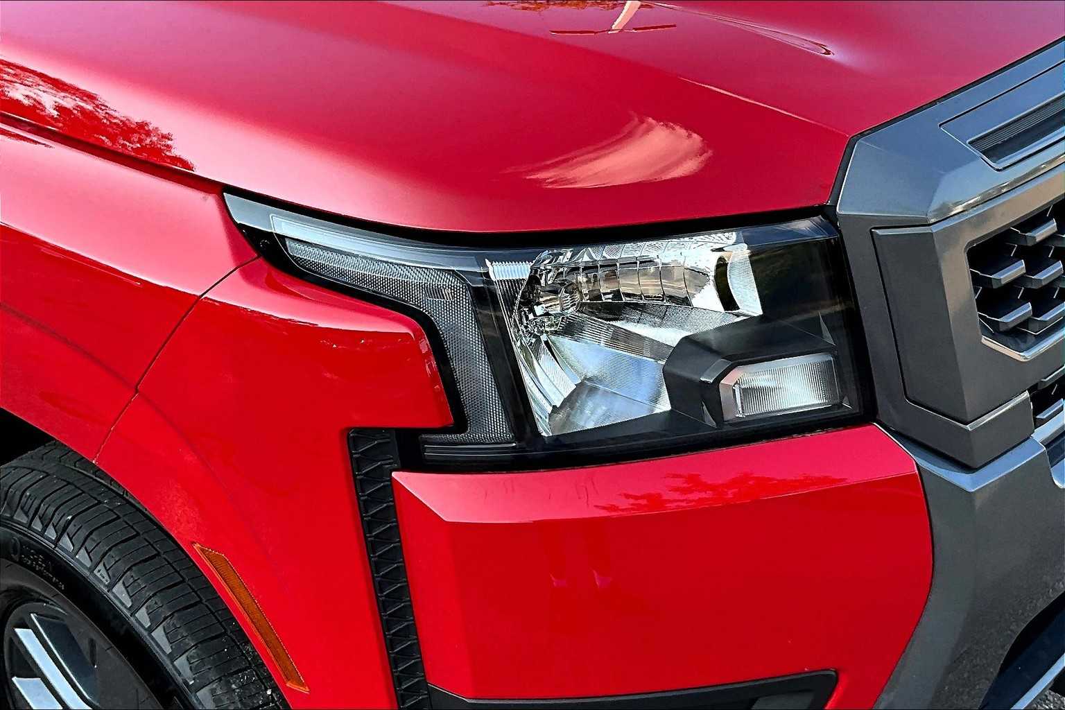 2025 Nissan Frontier SV - Photo 32