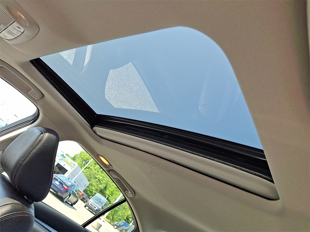 2022 INFINITI Q50 LUXE - Photo 15