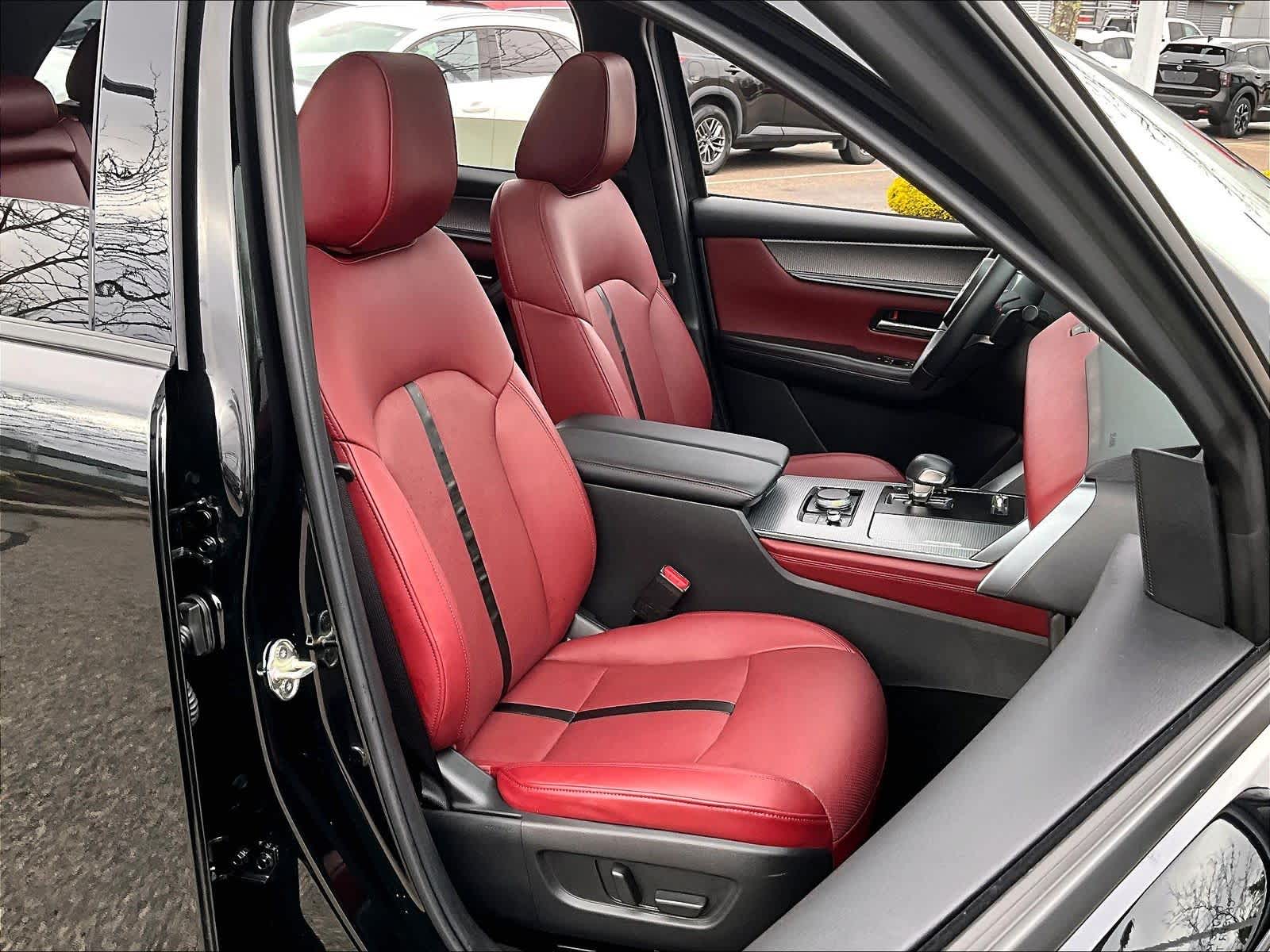 2025 Mazda CX-70 3.3 Turbo S Premium Package - Photo 11