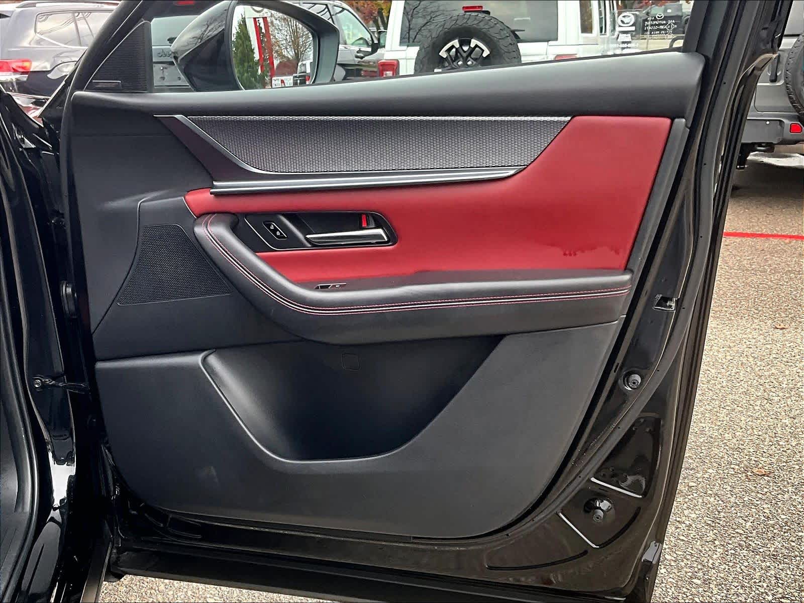 2025 Mazda CX-70 3.3 Turbo S Premium Package - Photo 12