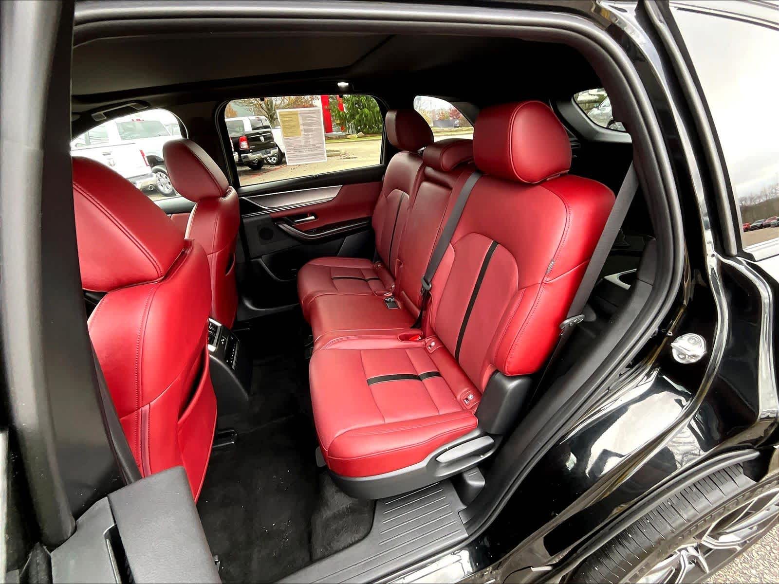 2025 Mazda CX-70 3.3 Turbo S Premium Package - Photo 15