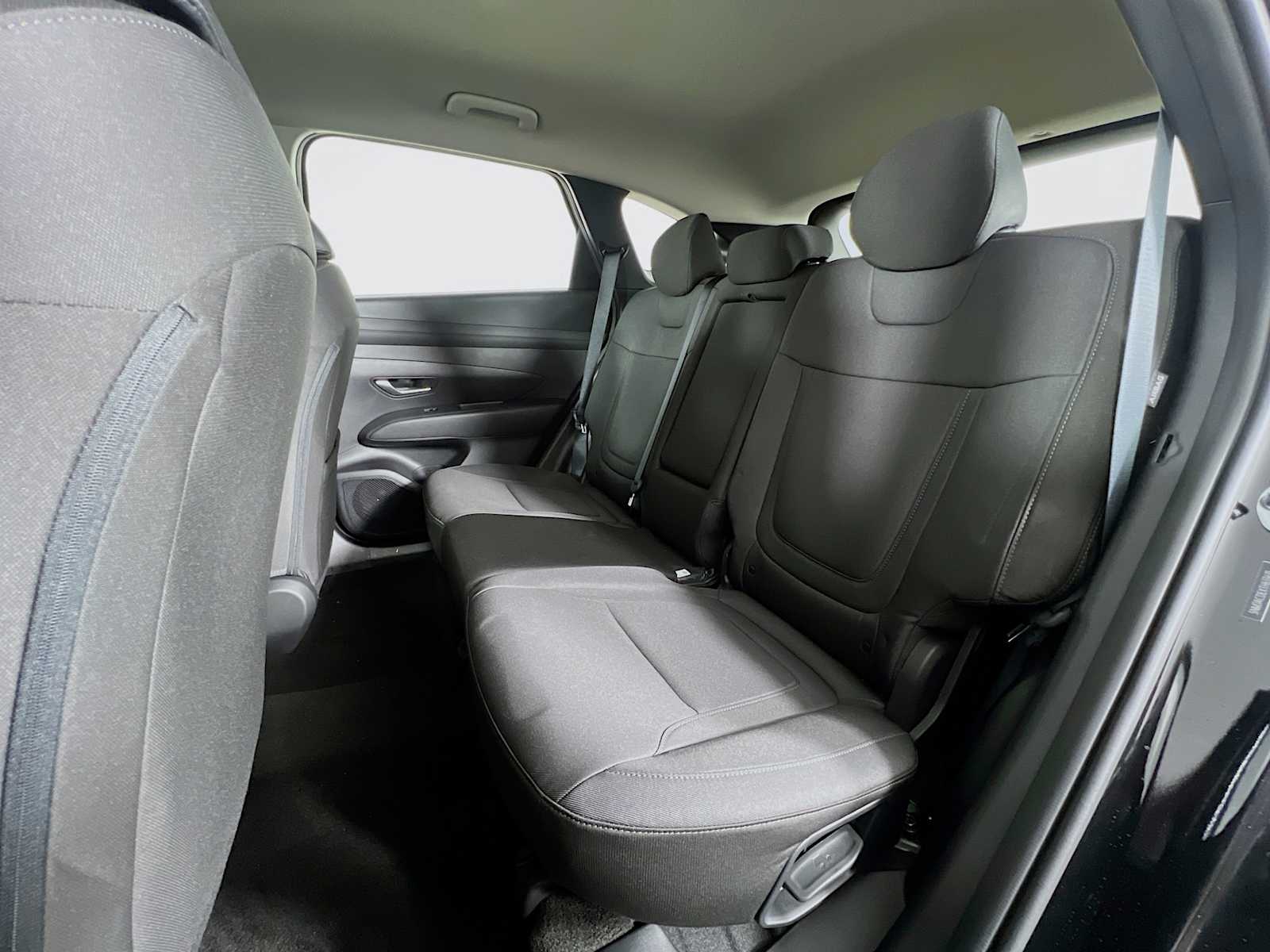 2026 Hyundai Tucson SE - Photo 13