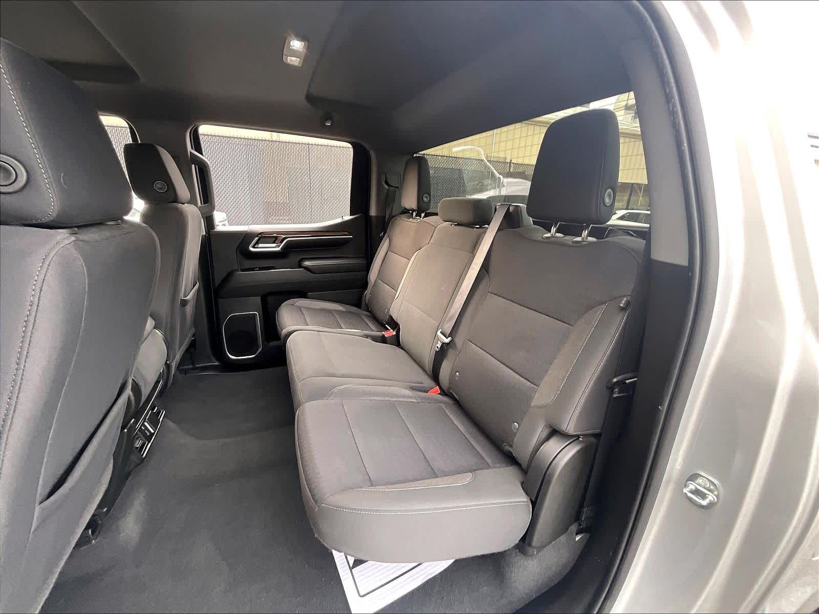 2022 Chevrolet Silverado 1500 LT - Photo 15