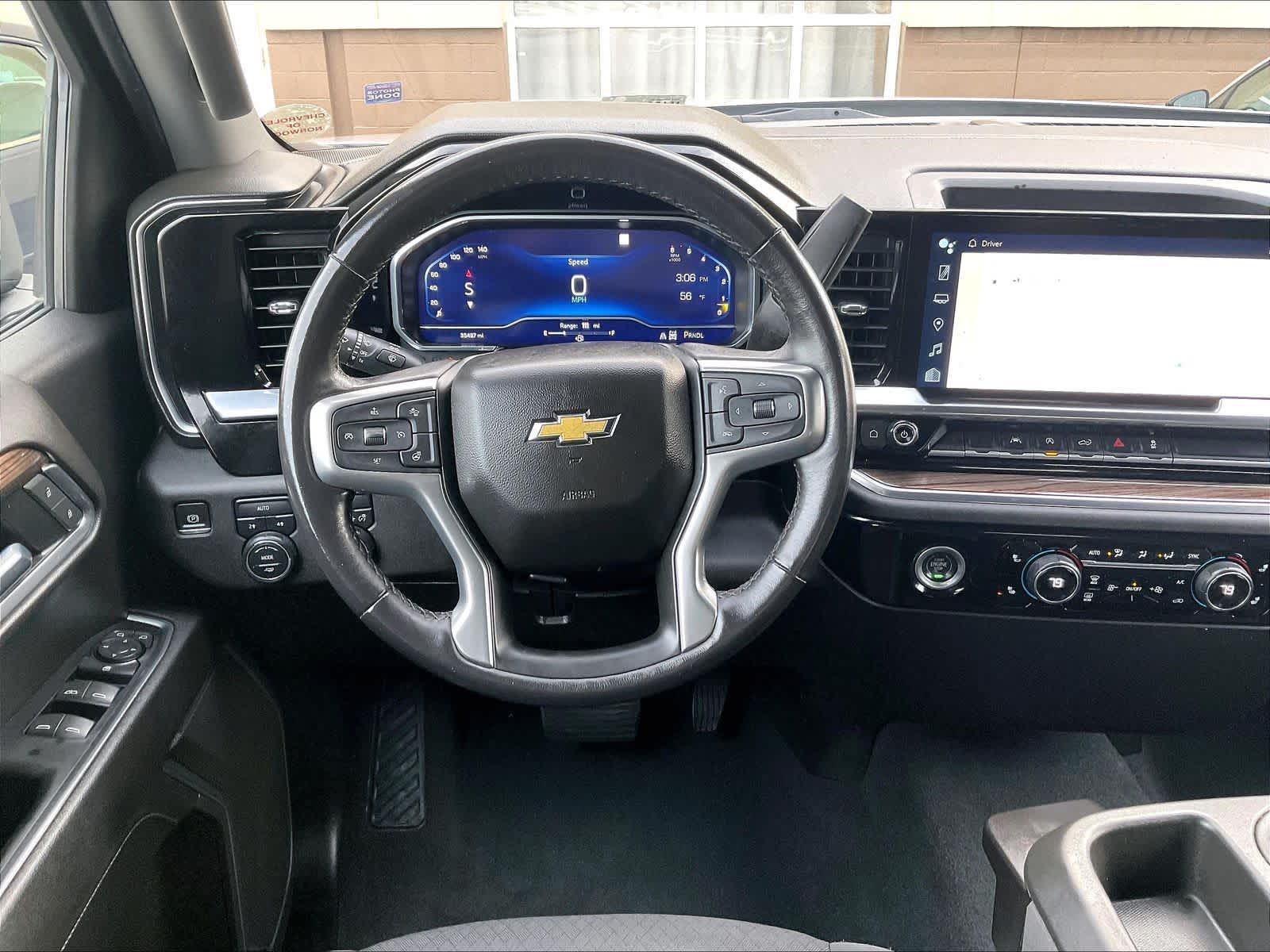 2022 Chevrolet Silverado 1500 LT - Photo 17