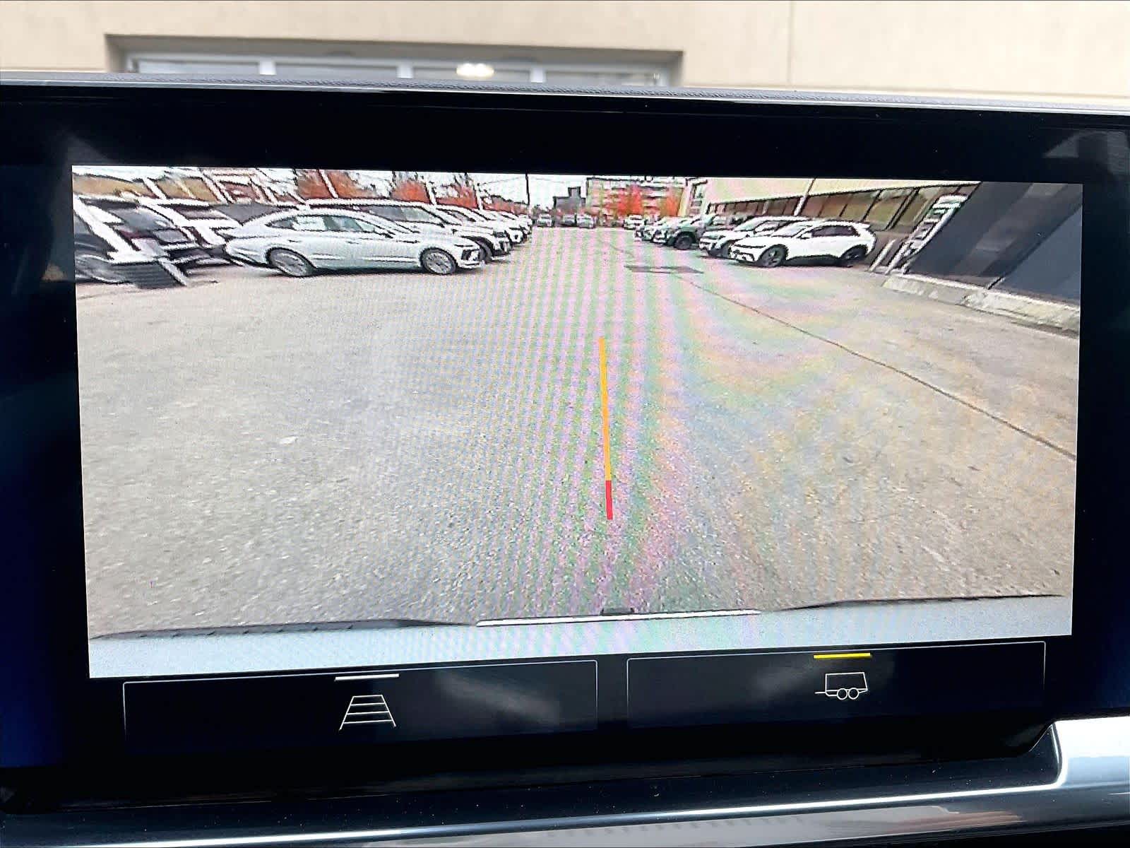 2022 Chevrolet Silverado 1500 LT - Photo 19