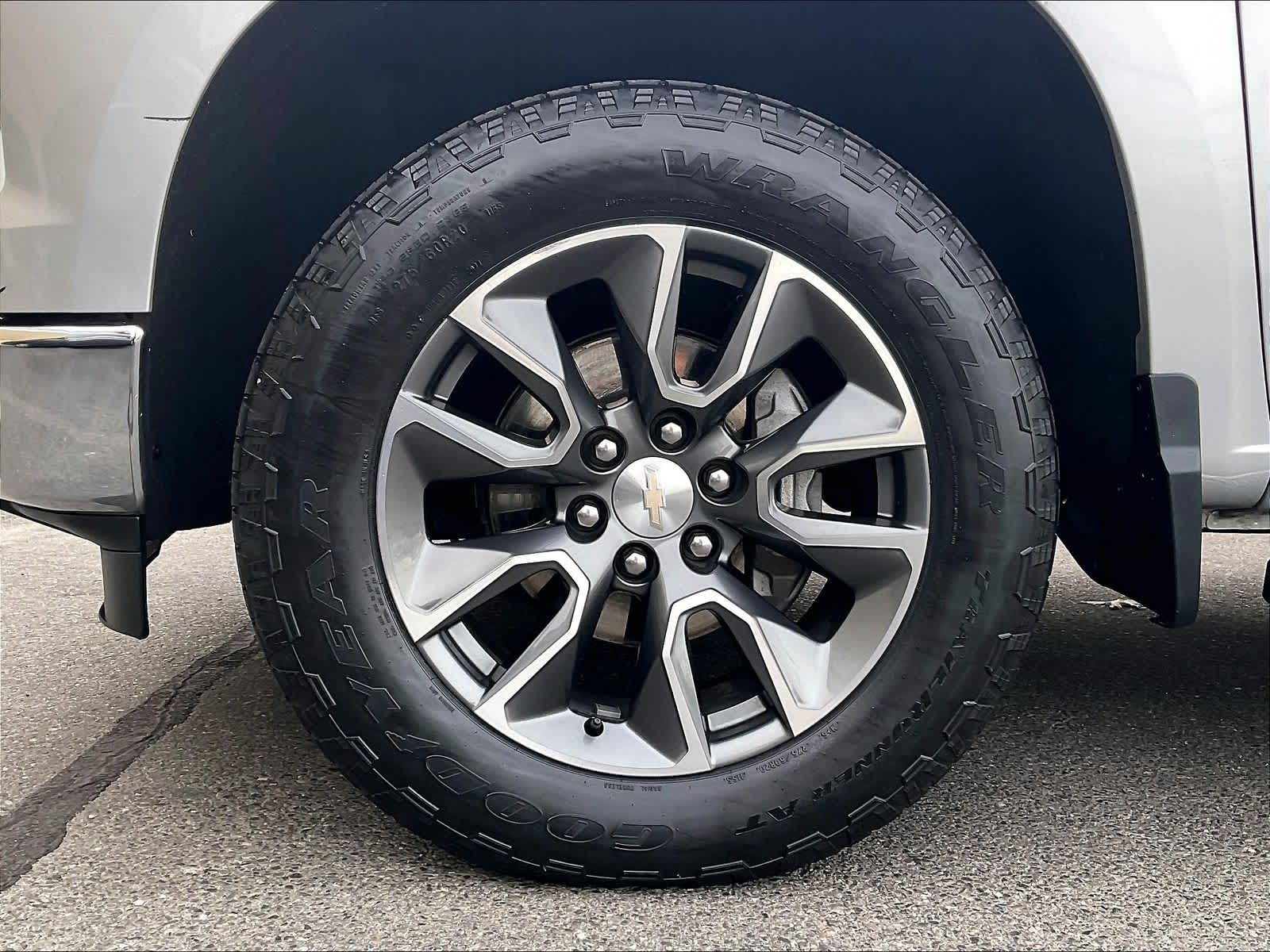 2022 Chevrolet Silverado 1500 LT - Photo 7